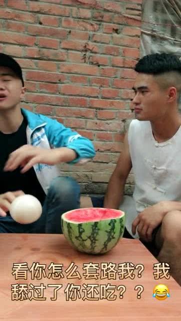 儿童带你吃瓜搞笑视频,儿童吃瓜搞笑视频集锦